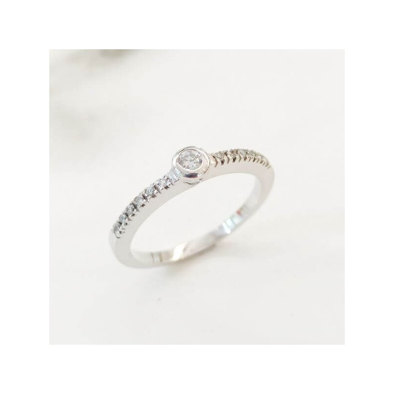 Anell or blanc 18 kts  amb diamants 0.19cts 9520/1BB