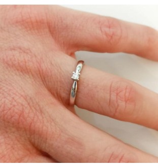 Anell or blanc 18 kts i diamant 0.07cts 9450BB07