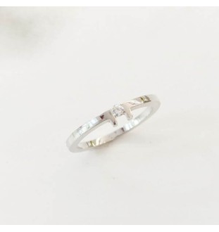 Anillo oro  blanco 18 kts con diamante 0.06cts 2263/SBB