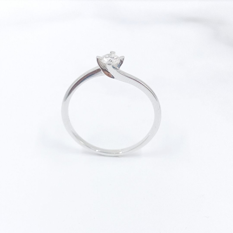 Anillo oro  blanco 4 garras con diamante 50616BB