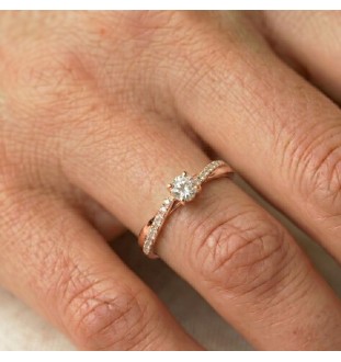 Anillo de compromiso oro 18kts y diamantes 0.24ct 90110