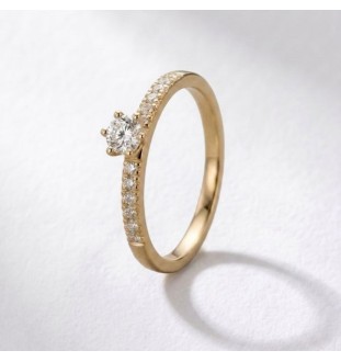 Anillo de compromiso oro...