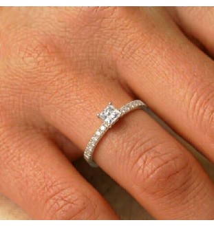 Anillo de compromiso oro 18kts y diamantes 0.32ct 90130