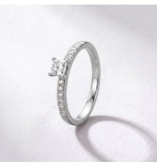 Anillo de compromiso oro 18kts y diamantes 0.32ct 90130