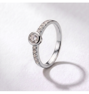 Anillo de compromiso oro...