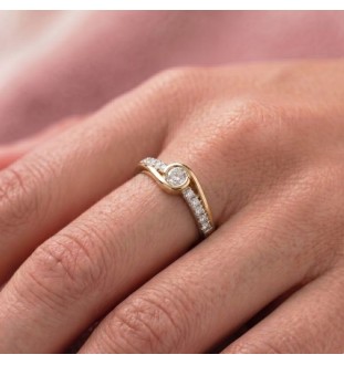 Anell de compromís or 18kts i diamants 0.27ct 90030