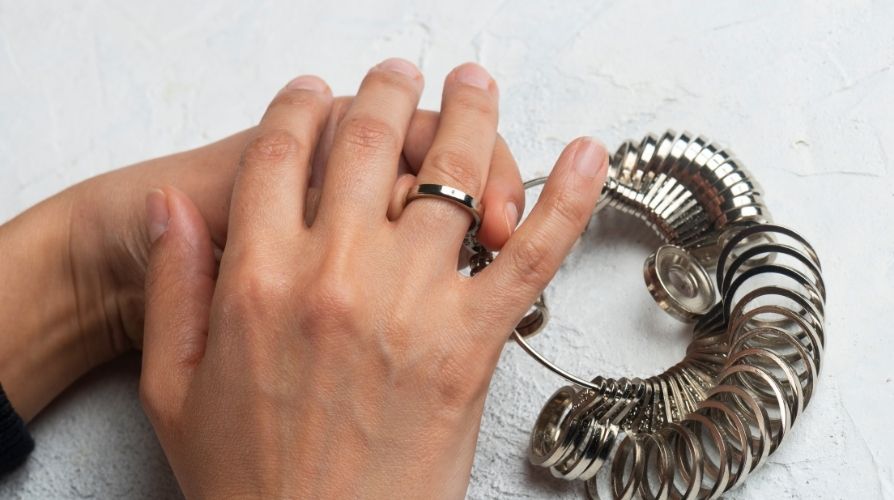 Cómo saber la talla de un anillo? - Joyería Online Priority